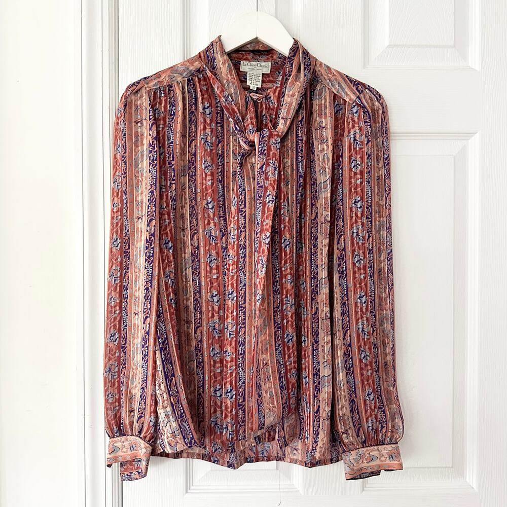 Le Chine Classic Galinda Wang Taiwan 70s Retro Vintage Tie Neck Secretary Blouse